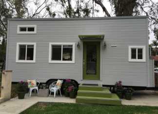 Cette Tiny House a un espace salon / chambre Miranda Tiny House