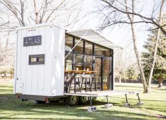 L’Atlas une tiny house avec terrasse pivotante Atlas tiny house