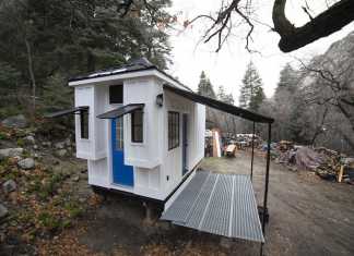 Cette mini maison a un toit extraordinaire ! Tiny house romero