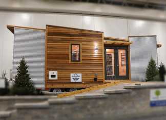 Dragonfly par Hillside Getaway Dragonfly par Hillside Getaway