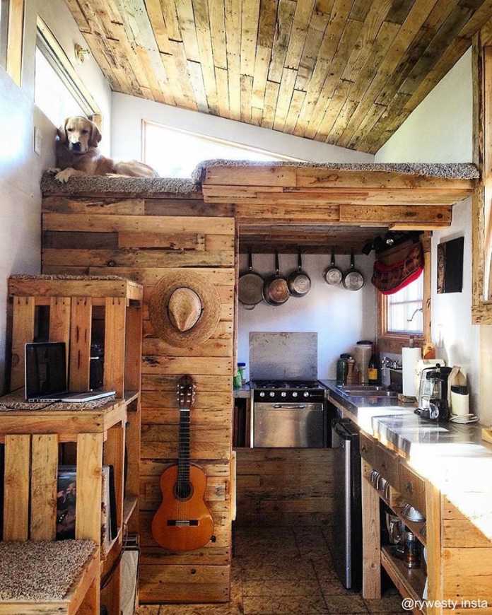 Un intérieur rustique tiny house