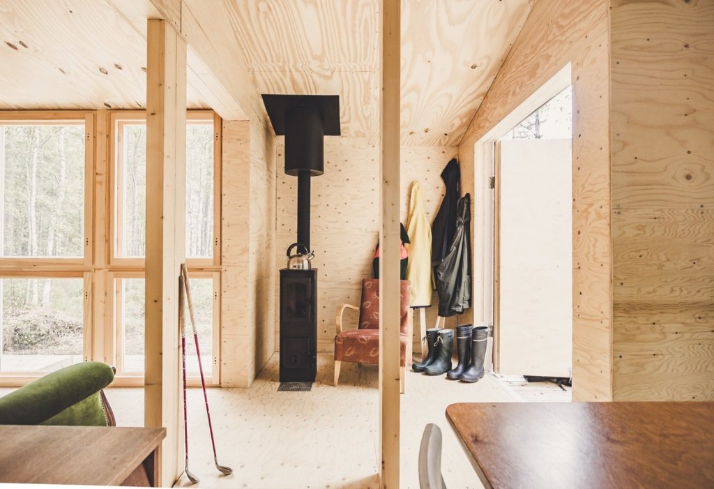 Deux étudiants fabriquent une tiny house pour 12 000 euros