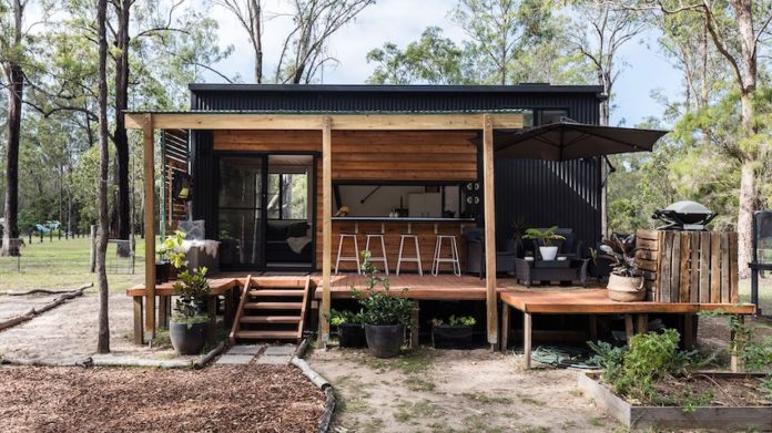Un couple australien construit une tiny house pour être libre financièrement
