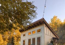 Cette mini maison de 26m2 a deux espaces de couchages Honeycrisp Cottage exterieur