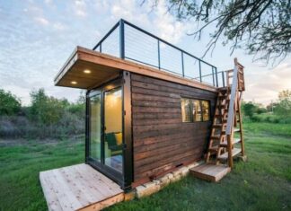 Une mini maison container avec toit terrasse Une mini maison container