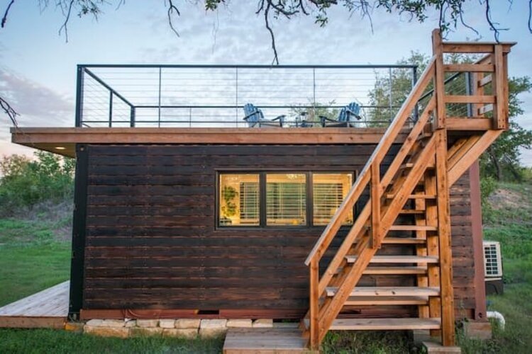 accès toit terrasse tiny house mini maison container 