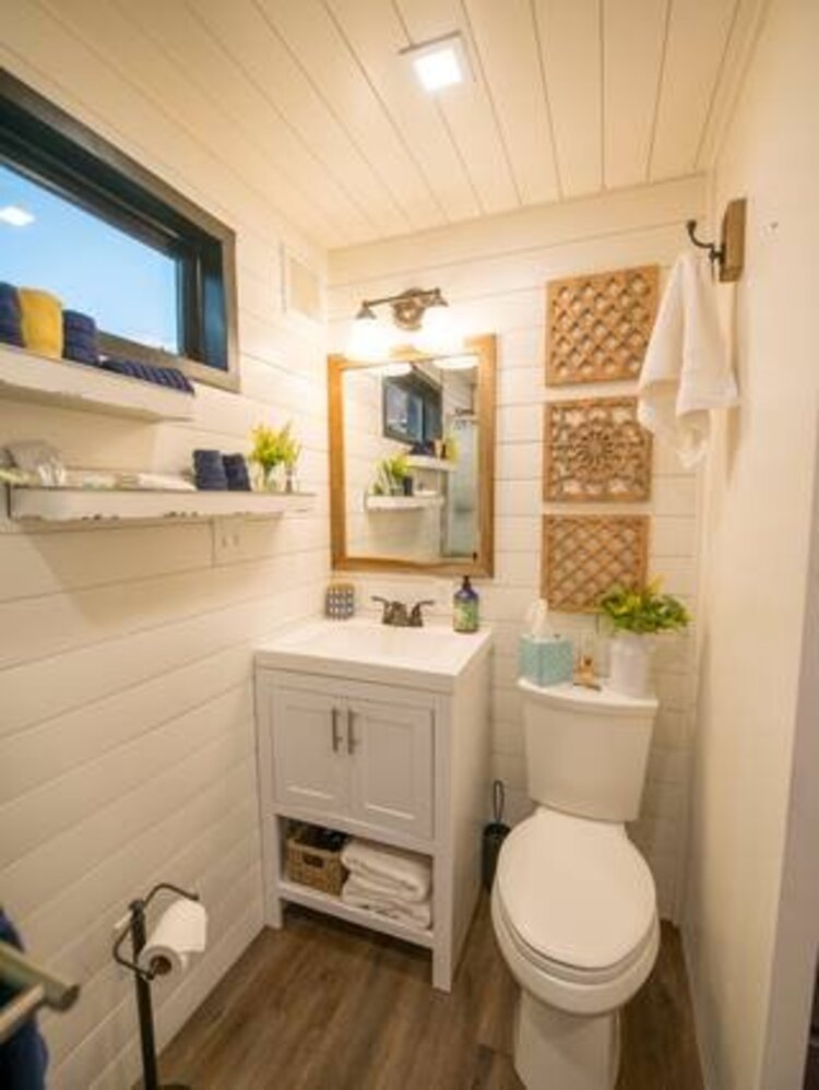 salle de bain mini maison container 