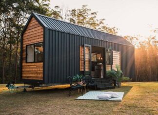 Cette tiny house offre 24m2 chaleureux et fonctionnel
